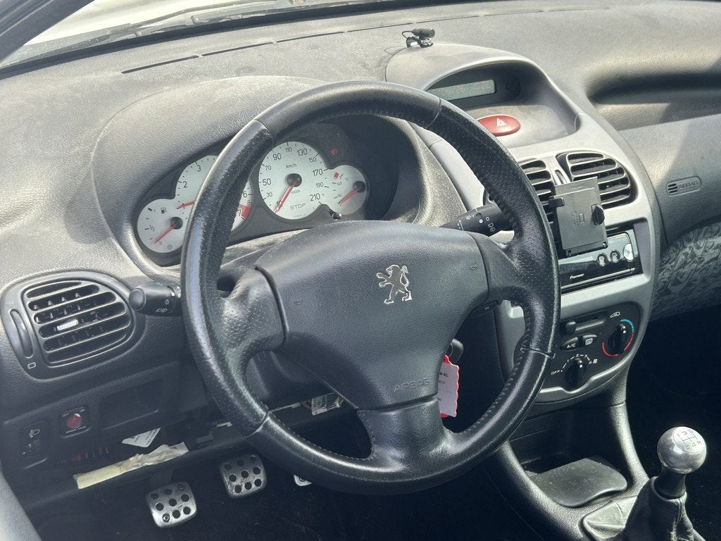 Peugeot 206 1.4 Quiksilver | Nieuw Binnen! | Airco | Apk 15-, Auto's, Peugeot, Voorwielaandrijving, Stof, Zwart, 4 cilinders