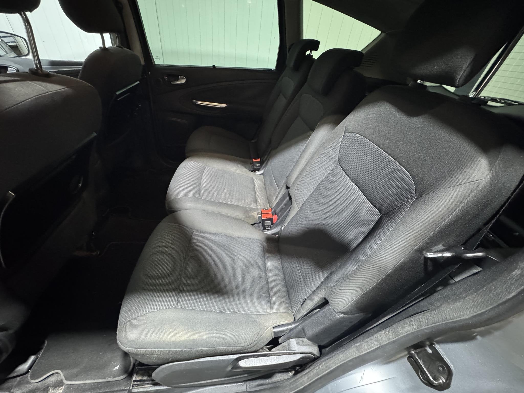 Foto 21 van Ford S-Max 2.0-16V Super netjes Technisch 100 %