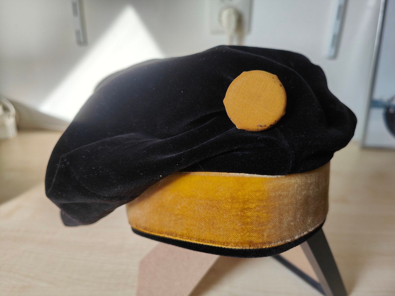 Prachtige baret van een hoogleraar van de Rijksuniversiteit, Ophalen of Verzenden, Overige soorten, Nederland, Helm of Baret