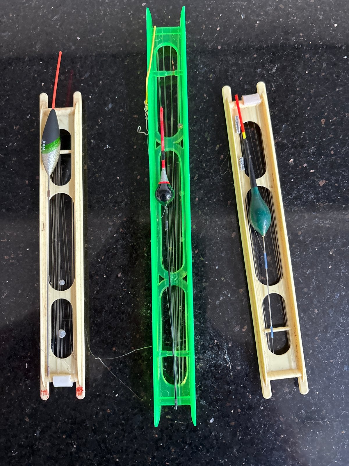 3 dobbers met lijn op winders (0,5g, 1,25g, 1,5g), Ophalen of Verzenden, Gebruikt, Dobber of Lood