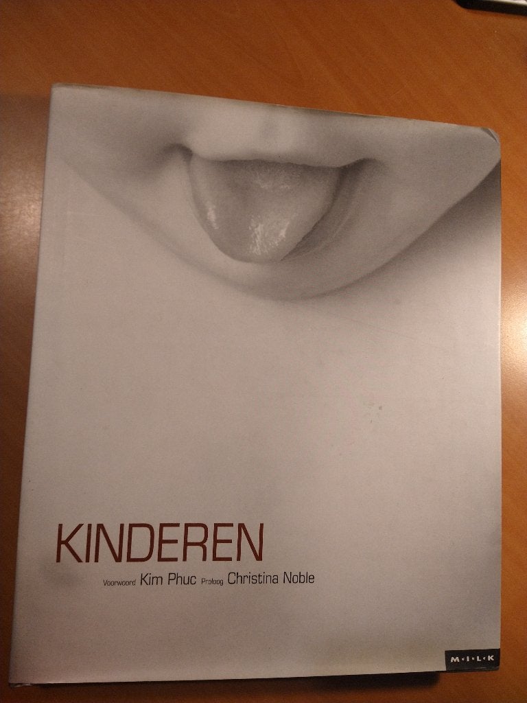 Kinderen - MILK - fotoboek, Ophalen of Verzenden, Zo goed als nieuw, Fotografie algemeen