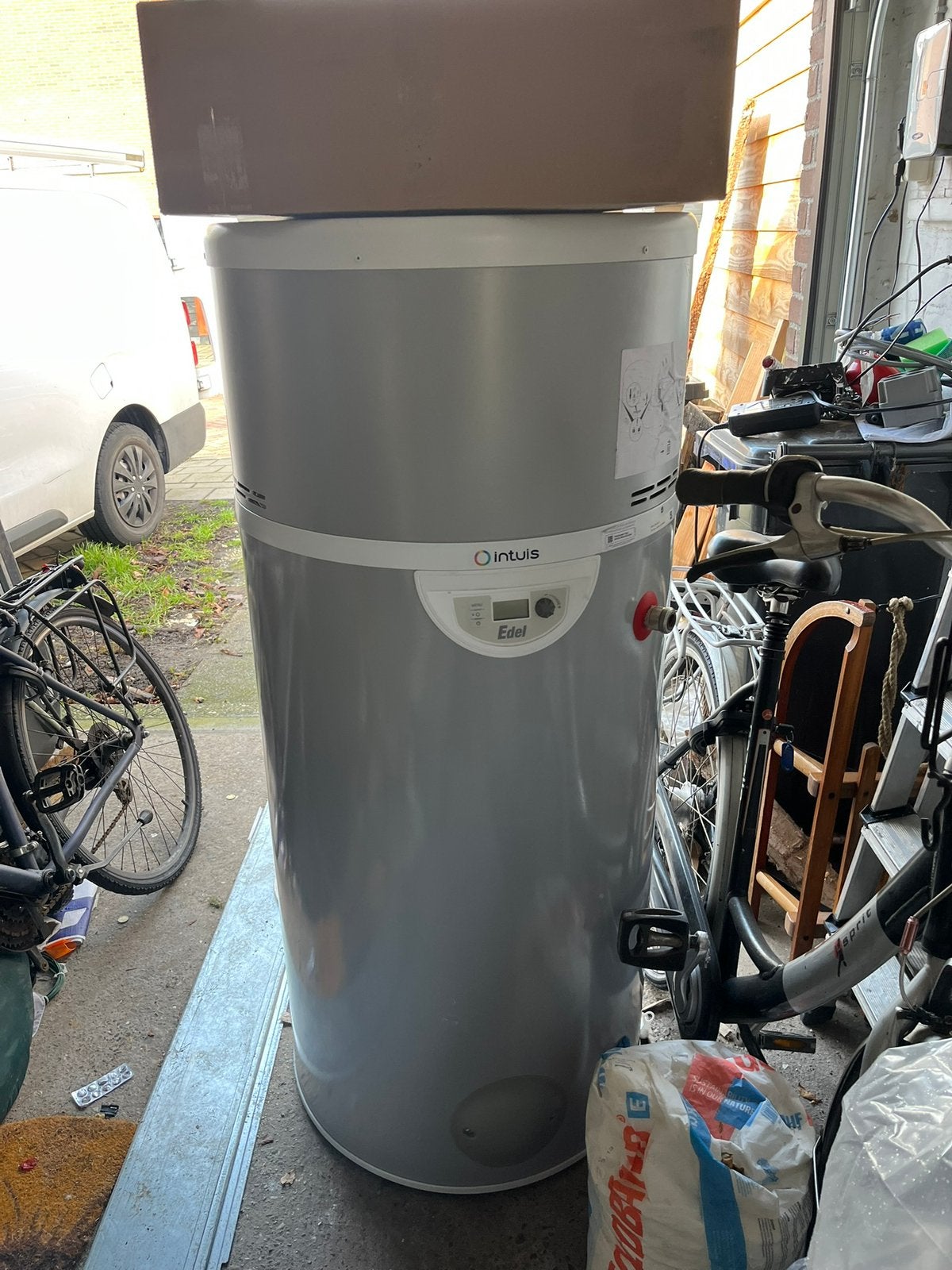 Intuis Edel Eau 200L warmtepompboiler, Doe-het-zelf en Verbouw, Geisers en Boilers, Ophalen, Boiler, Minder dan 20 liter, Minder dan 3 jaar oud
