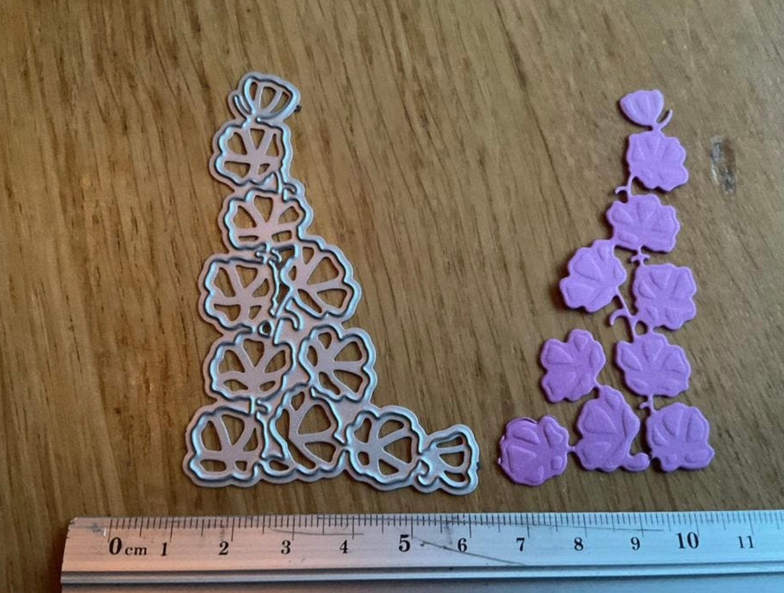 Snijmal hoek bloemetjes 2019, Ophalen of Verzenden, Zo goed als nieuw, Pons of Mal