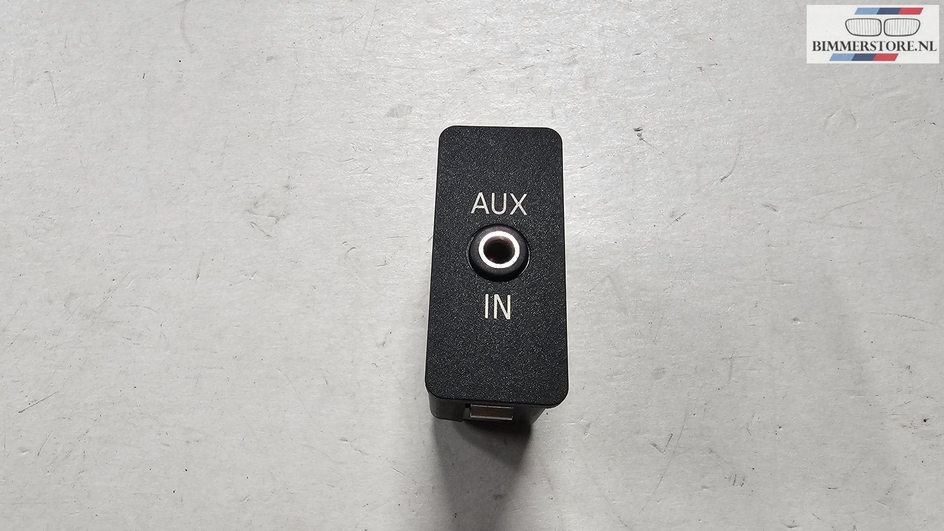 Aux in aansluiting BMW 1 / 3 / 5 / 6 / 7 X 3 X5 Z4 serie E8x, Gebruikt, -, -, Ophalen of Verzenden