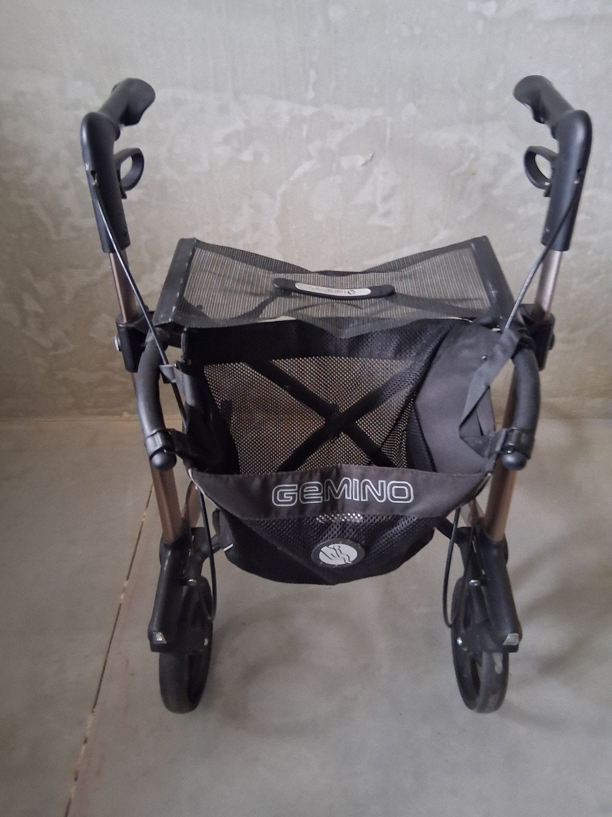 Prachtige Gemino Lichtgewicht Rollator (Sunrise Medical) – I, Diversen, Ophalen, Lichtgewicht