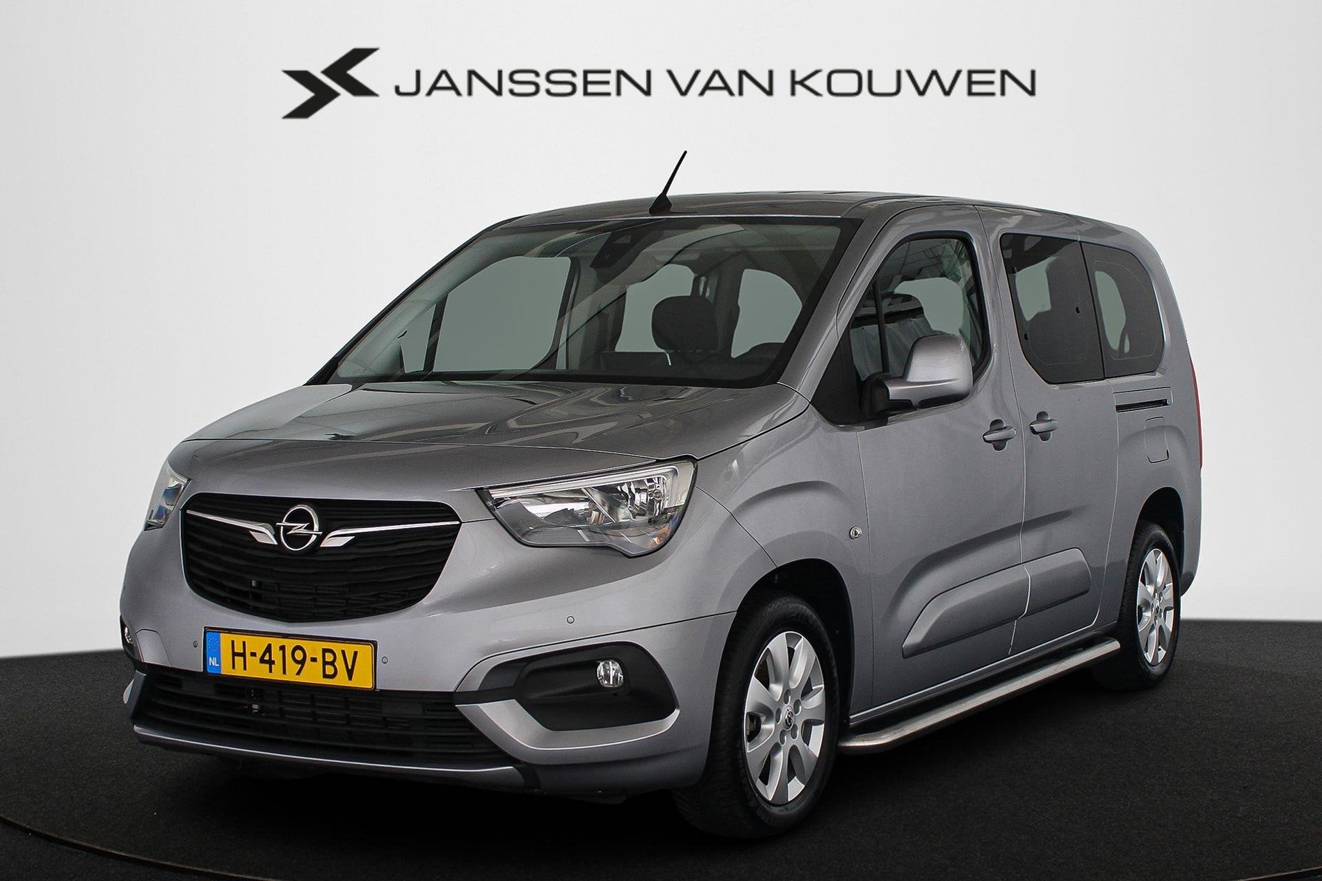 Opel Combo Tour 1.2 Turbo L2H1 Edition 7p. Unieke KMstand St, Auto's, Opel, Voorwielaandrijving, Stof, Gebruikt, Euro 6