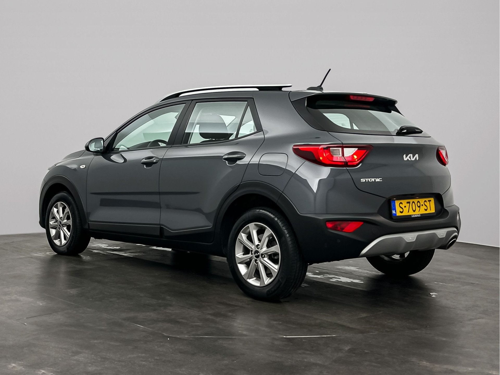 Kia Stonic 1.0 T-GDi MHEV DynamicLine | parkeercamera | lich, Auto's, Voorwielaandrijving, Gebruikt, 49 €/maand, Origineel Nederlands