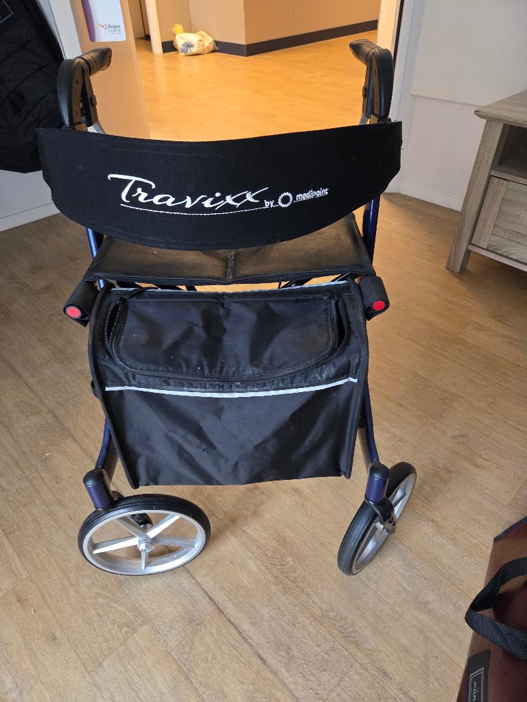 Luxe rollator merk Travixx, Ophalen, Opvouwbaar, Gebruikt