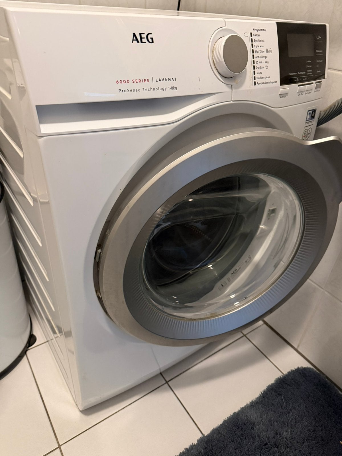 AEG wasmachine, Ophalen, Zo goed als nieuw, 85 tot 90 cm, 1200 tot 1600 toeren