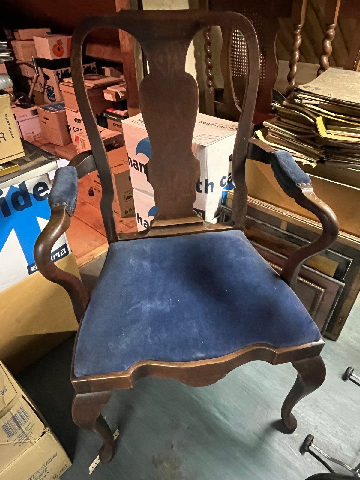 Antieke houten stoel met blauwe stoffen bekleding, Antiek en Kunst, Ophalen