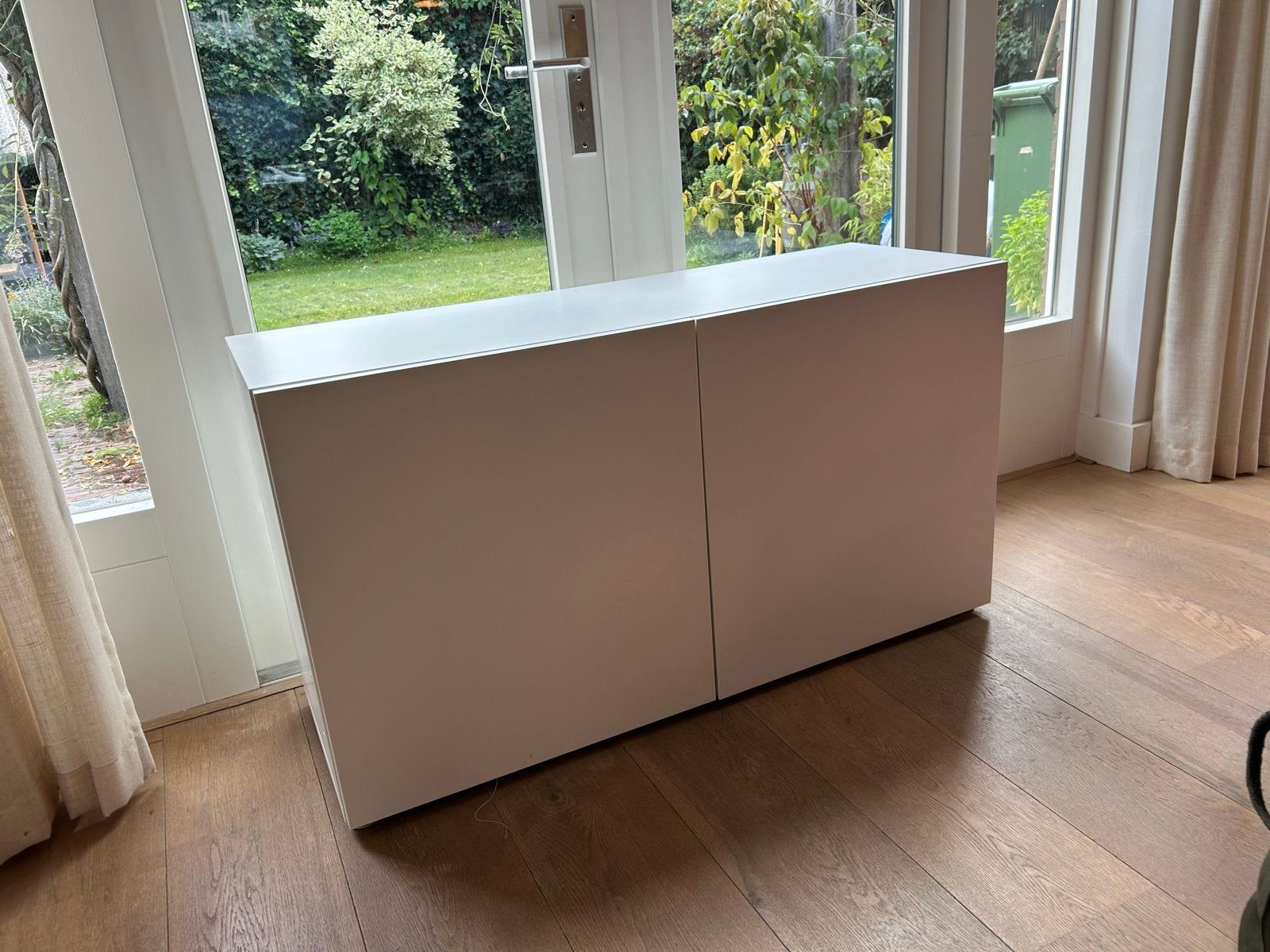 IKEA Besta Kast - Wit (120x42x64 cm), Huis en Inrichting, Ophalen, Zo goed als nieuw