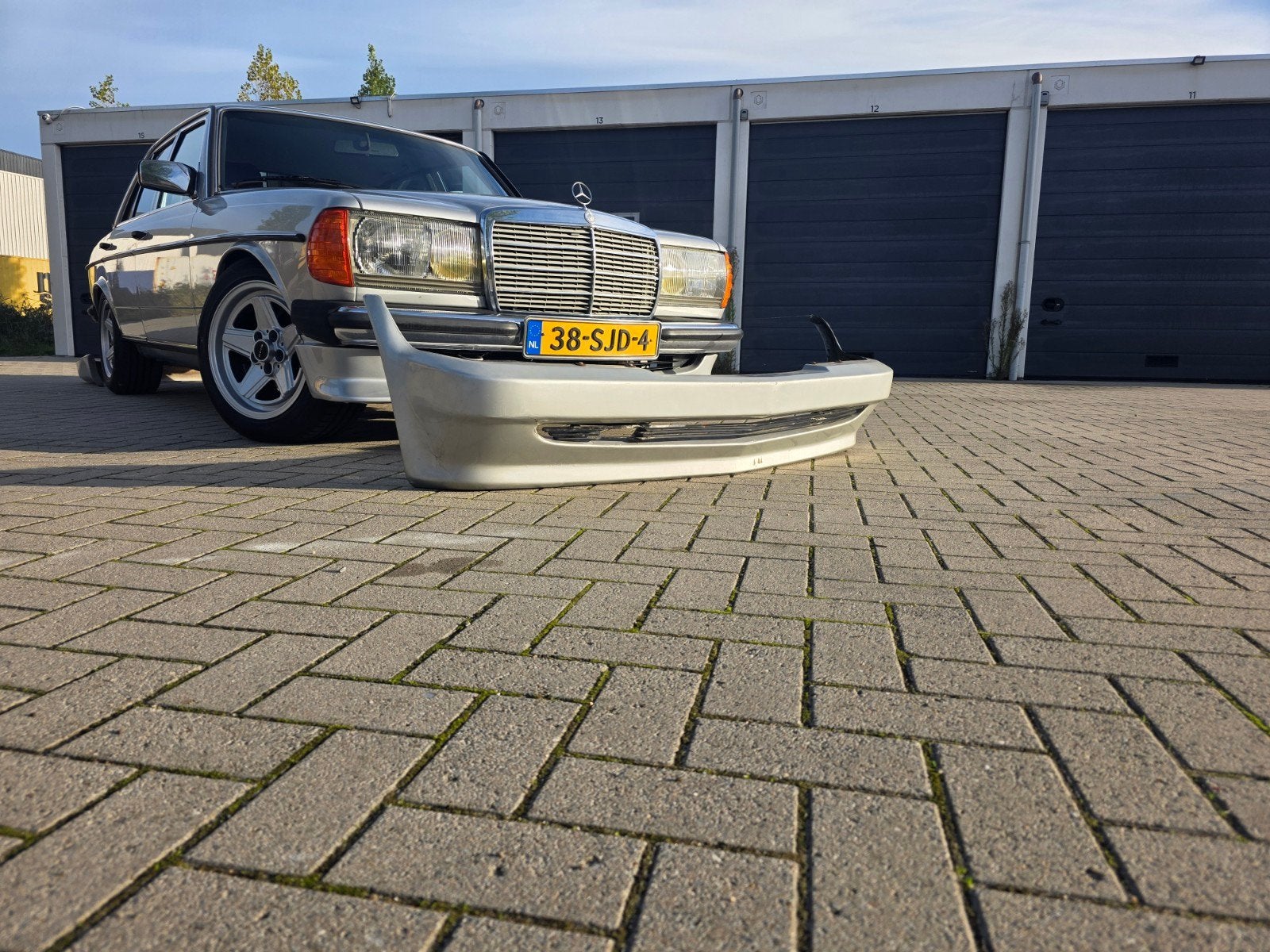 Zeldzame Zender bumperset voor Mercedes-Benz W123, Ophalen, Gebruikt, Mercedes-Benz, Bumper