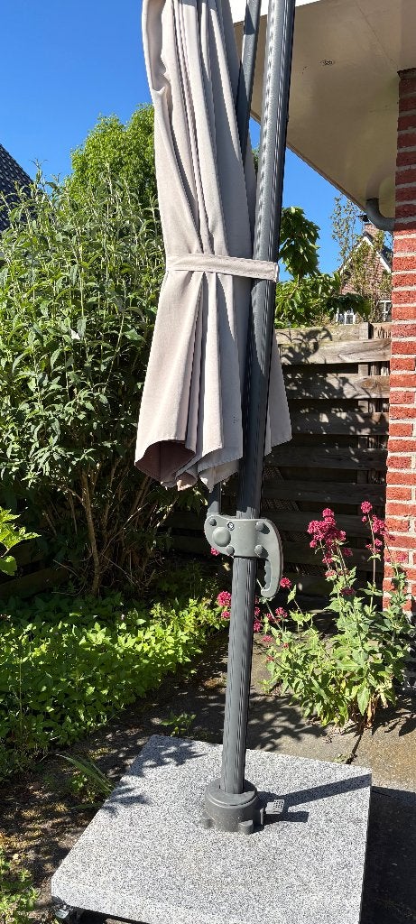 Parasol incl. verrijdbare granietenvoet, Ophalen, Verstelbaar, Gebruikt, 2 tot 3 meter