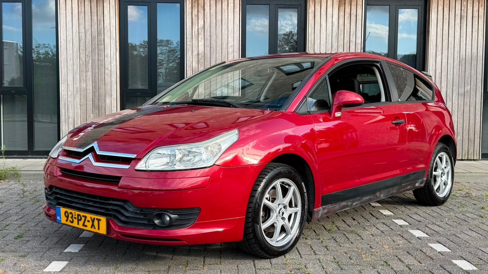 Citroën C4 1.6 16V Coupe AUTOMAAT | AIRCO | CRUISE CONTROL |, Stof, 4 cilinders, 676 kg, 1587 cc