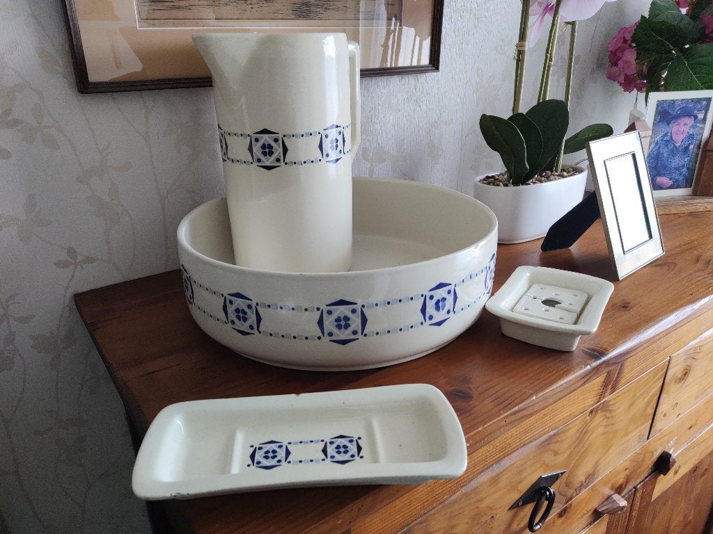 Antieke Wasstel: Kan, Kom en Zeepbakjes - Blauw/Wit, Antiek en Kunst, Ophalen