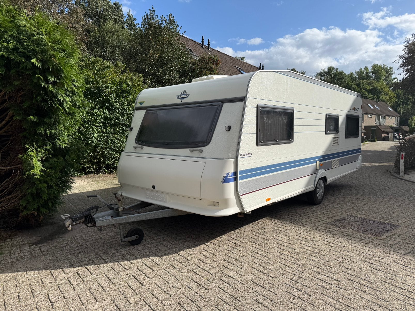Hobby 560 UF Exclusive | 1998 | Frans bed | 2.50m breed, Caravans en Kamperen, Magnetron, Rondzit, Hobby, Bedrijf