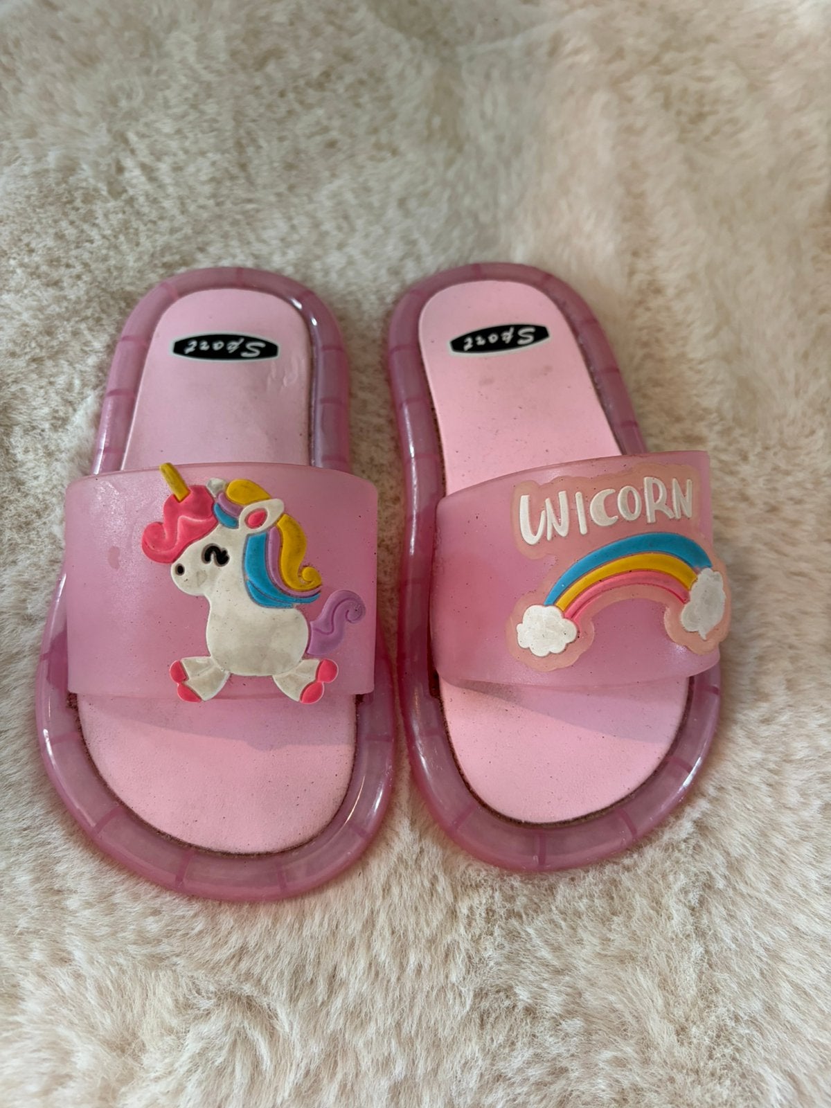 Meisje slippers roze met unicorn en regenboog - maat 26/27, Ophalen of Verzenden, Gebruikt, Meisje, Overige typen