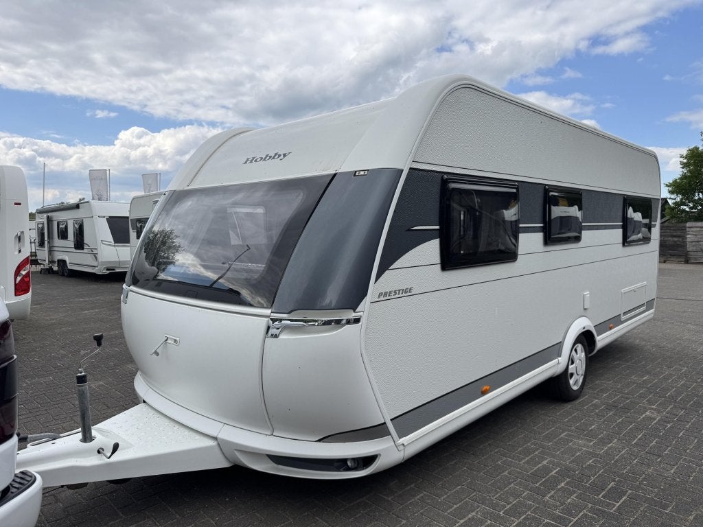 Hobby Prestige 560 LU 2021 | Enkele bedden | Voortent, Caravans en Kamperen, Caravans, Schokbreker, Rondzit, Hobby, Bedrijf