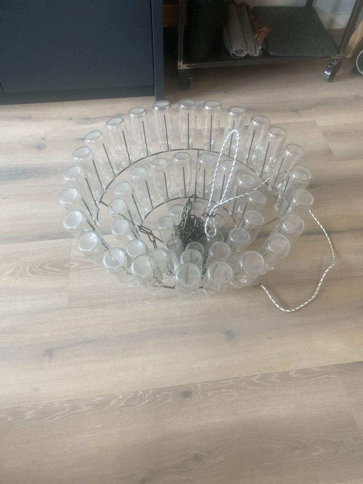 Unieke kroonluchter met glazen flesjes, Ophalen, Gebruikt, Glas