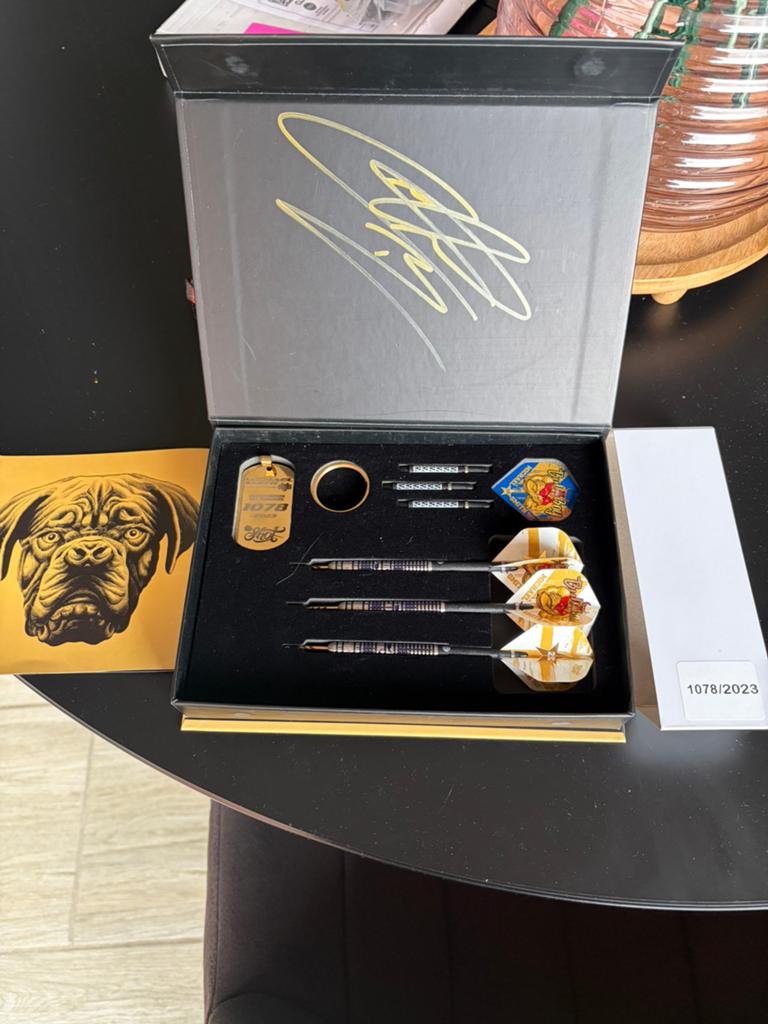 Michael smith sky limited, Ophalen of Verzenden, Nieuw, Pijlen