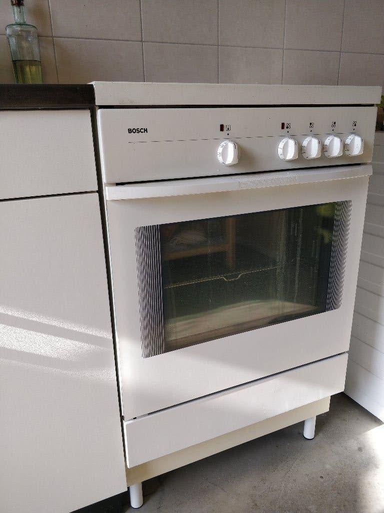Elektrisch fornuis met oven en extra bakplaat, Ophalen, Gebruikt, 60 cm of meer, 4 kookzones