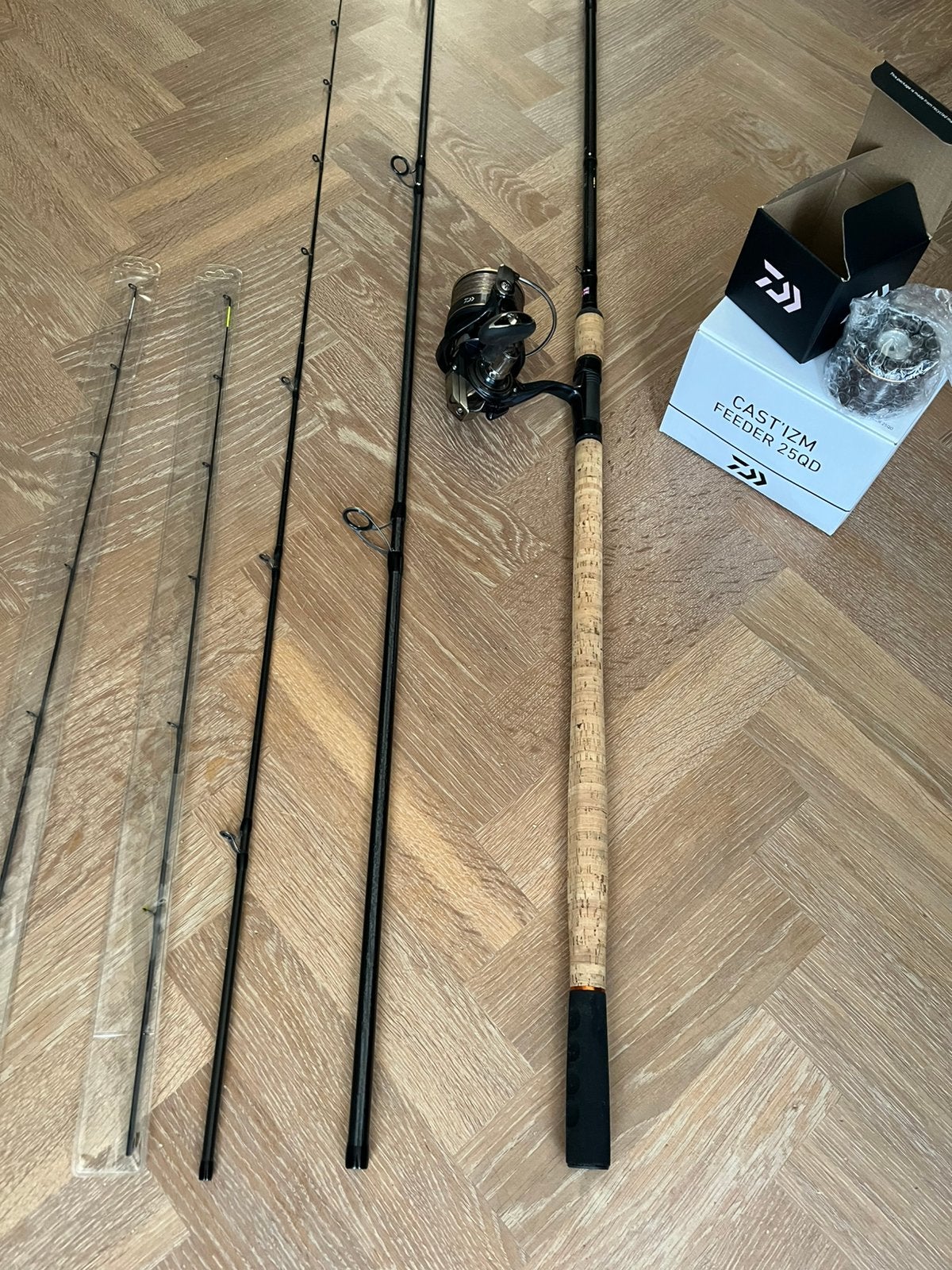 Guru Aventus distance feeder 13 ft met molen., Ophalen, Zo goed als nieuw, Werphengel
