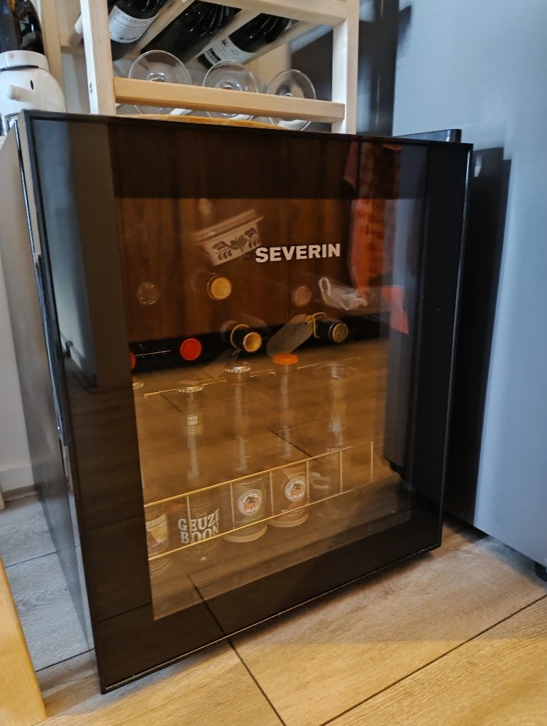 Wijnkoelkast, Witgoed en Apparatuur, Ophalen, Zonder vriesvak, Minder dan 85 cm, 45 tot 60 cm