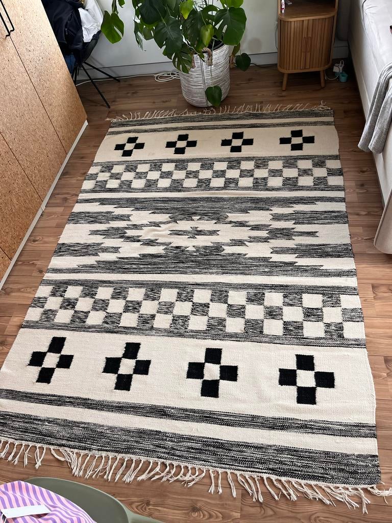 By-Boo vloerkleed, Huis en Inrichting, Stoffering | Tapijten en Kleden, Gebruikt, Wit, 150 tot 200 cm, 200 cm of meer