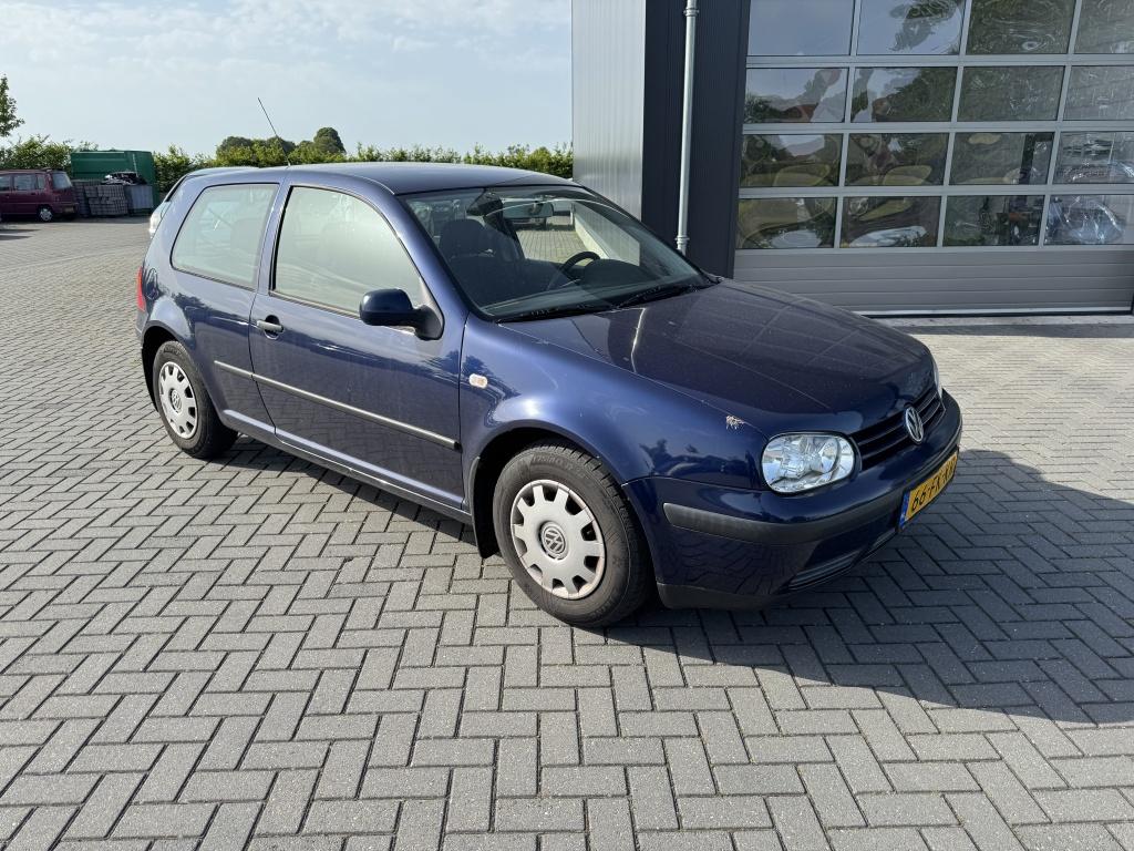 Volkswagen Golf 1.6 Trendline (bj 2000), 13 km/l, 101 pk, Bedrijf, Handgeschakeld
