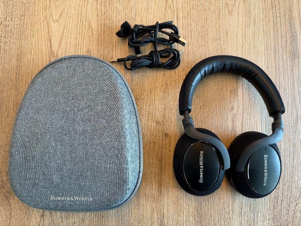 Bowers & Wilkins PX7 Carbon Edition