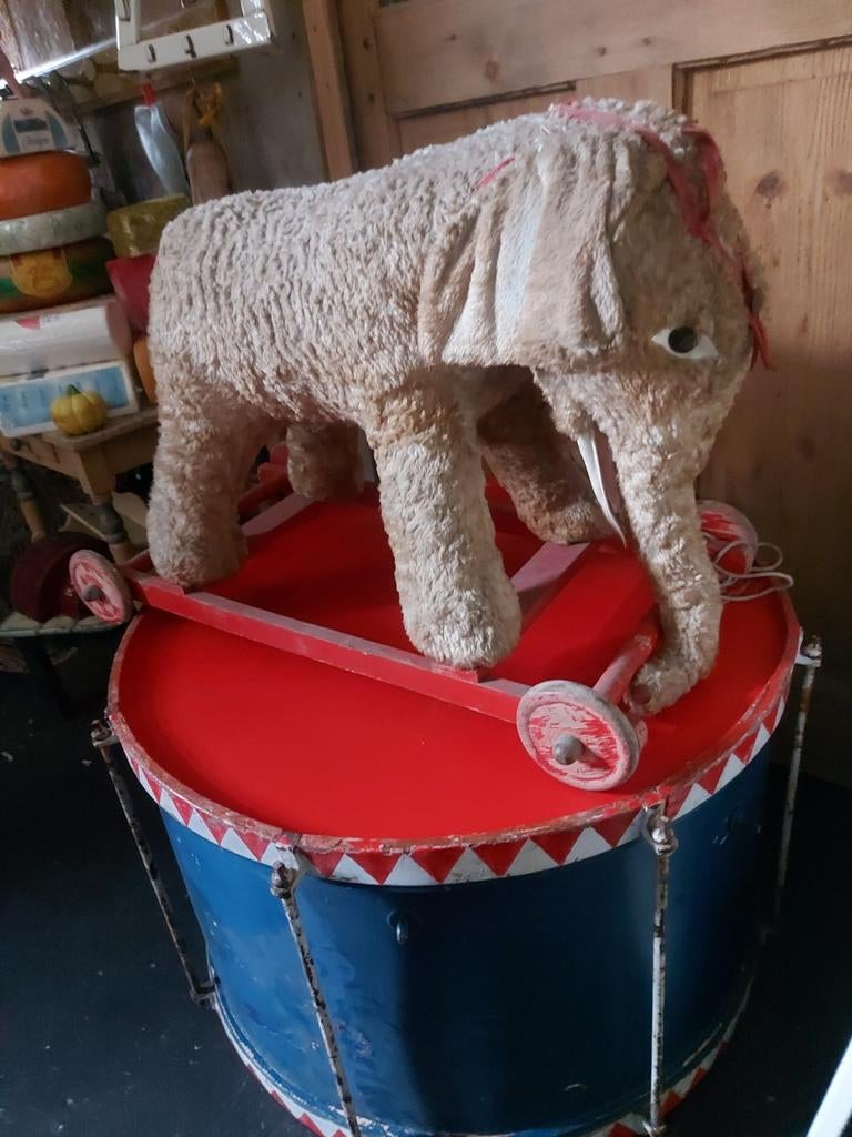 Antieke circus barrel drum leuk als tafel, Ophalen