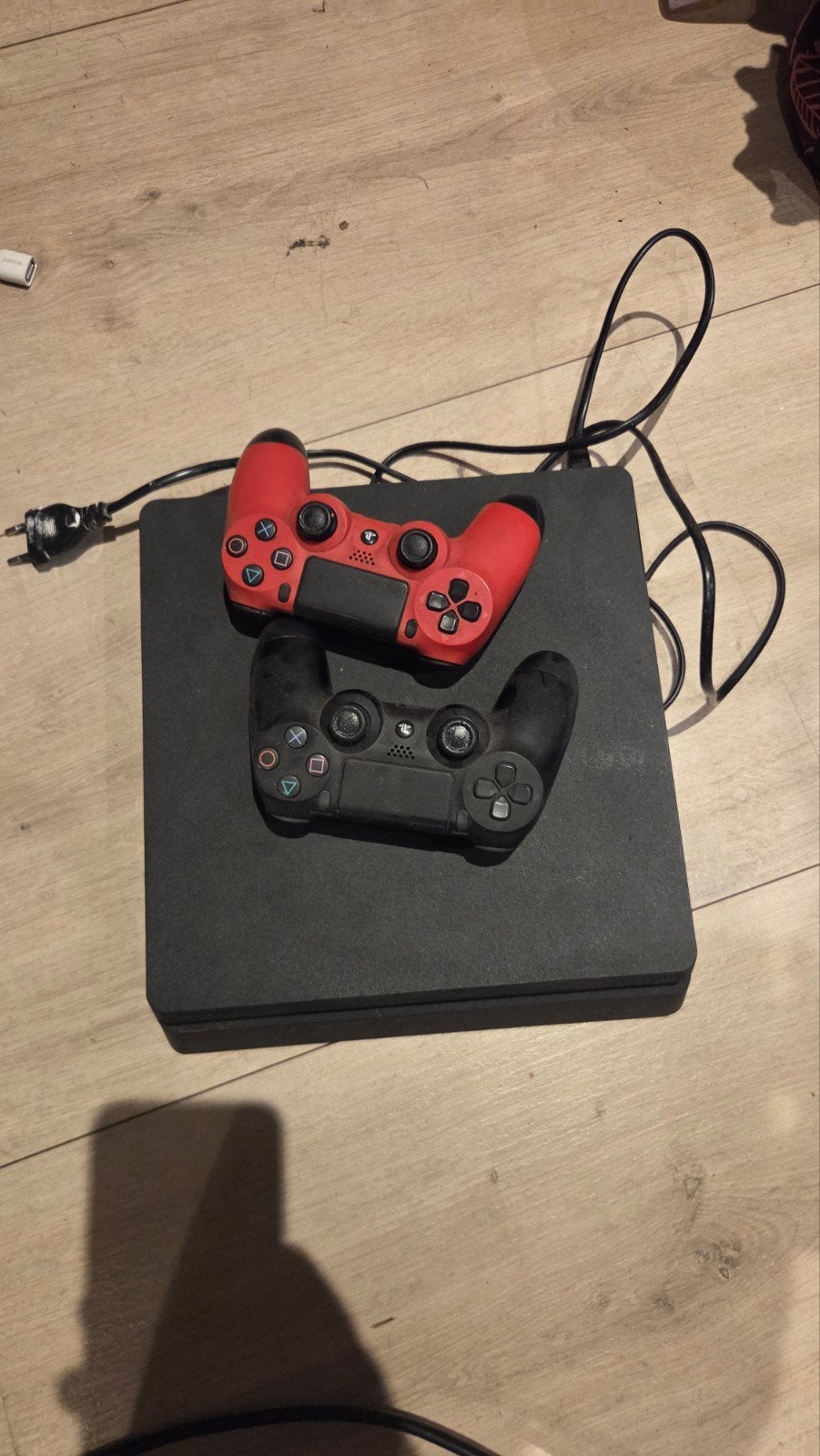 PlayStation 4 met 2 controllers (mogelijk defect), Ophalen, Gebruikt, Met 2 controllers, Slim