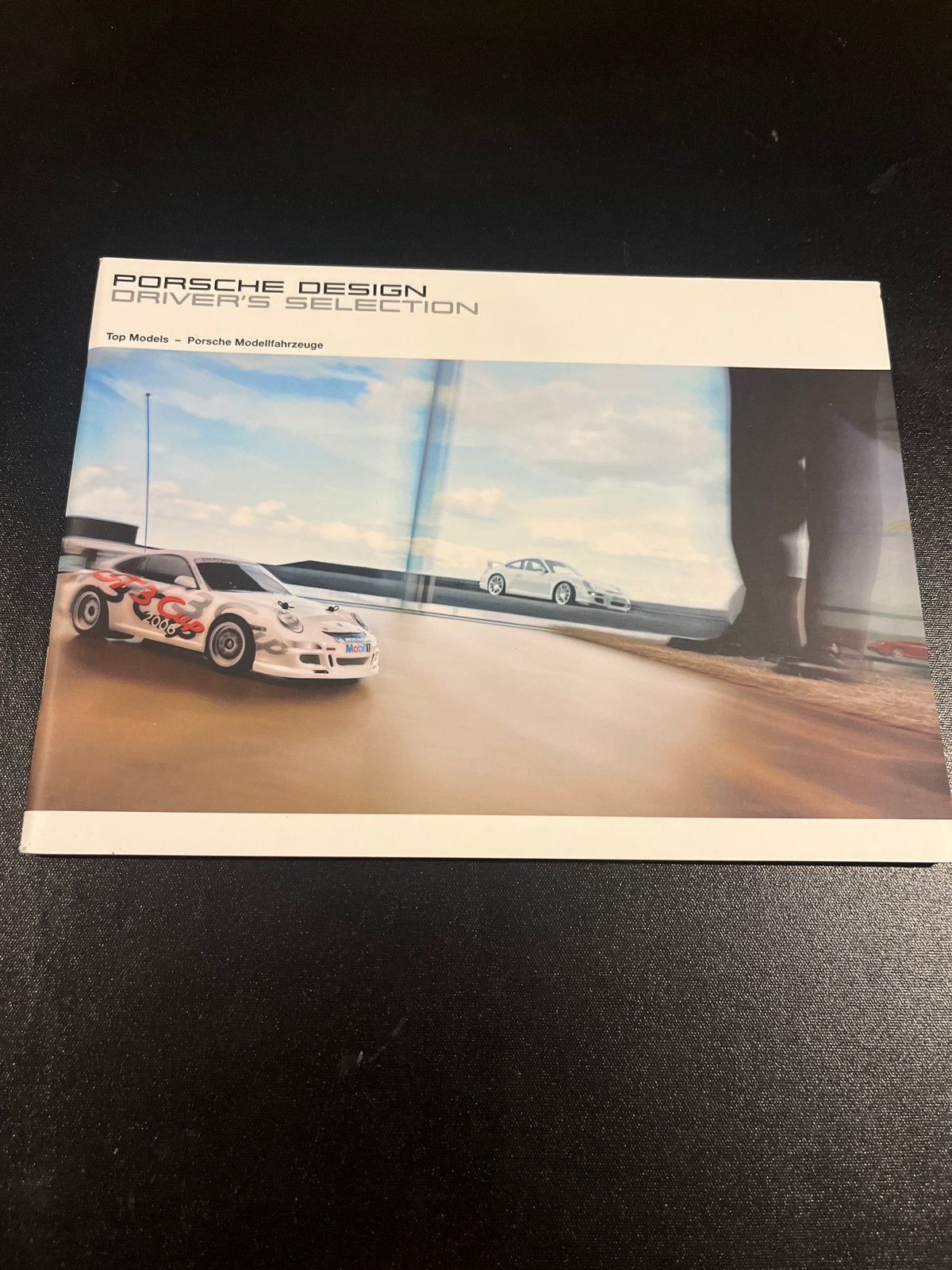 Folder modelauto’s 2007 Duitstalige Porsche Design, Ophalen of Verzenden