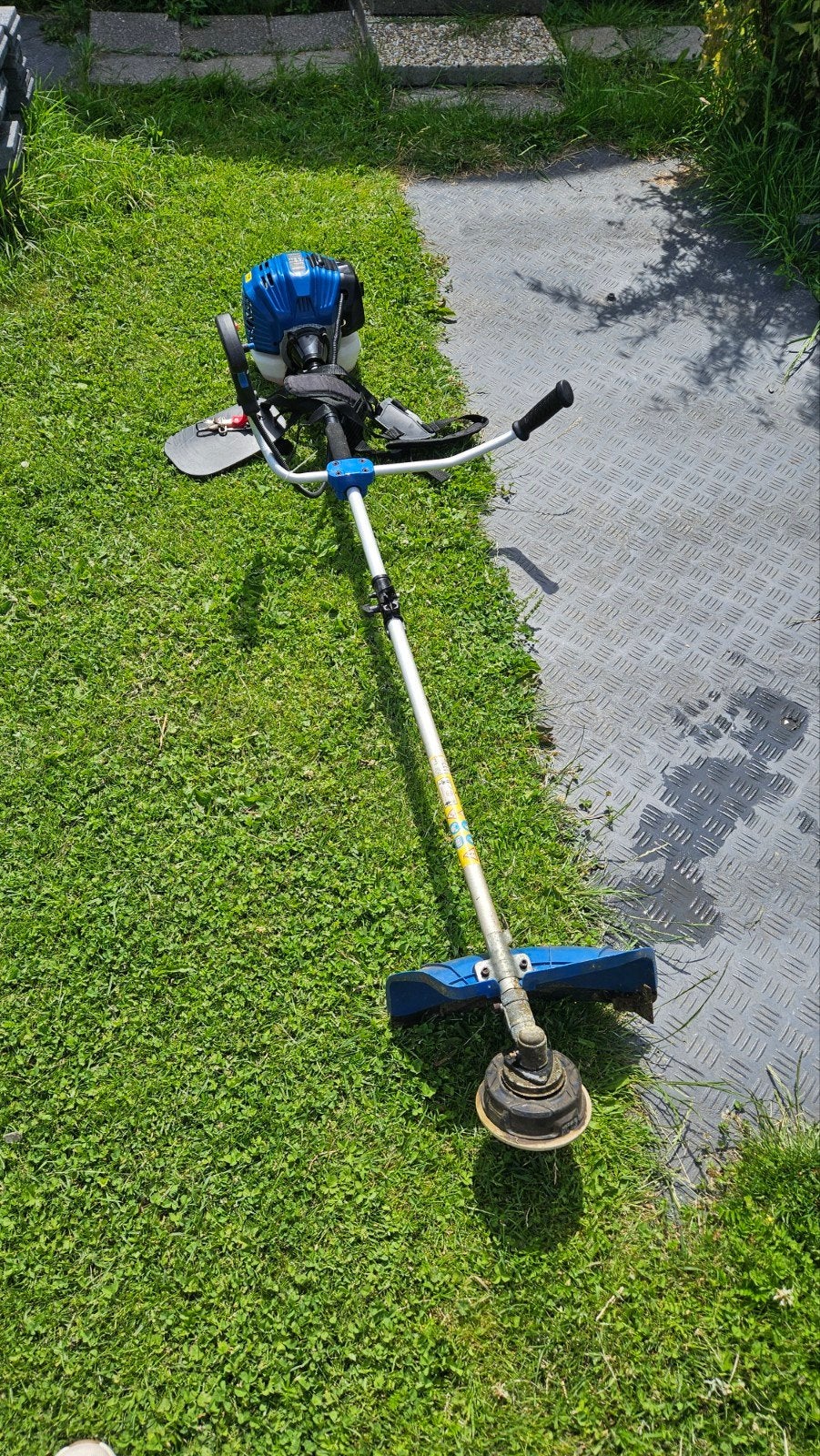Hyundai Benzine Bosmaaier - Krachtige Grastrimmer, Tuin en Terras, Ophalen, Benzine, Gebruikt, 30 tot 50 cm