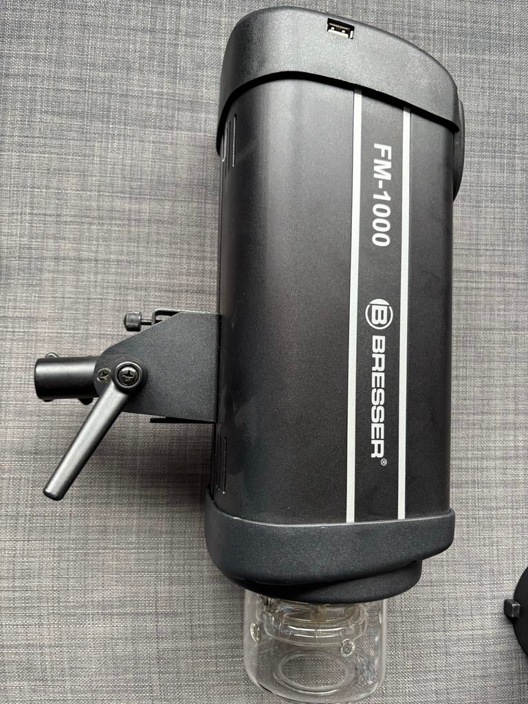 Bresser FM-1000 studioflitser incl accesoires, Ophalen, Zo goed als nieuw, Overige merken