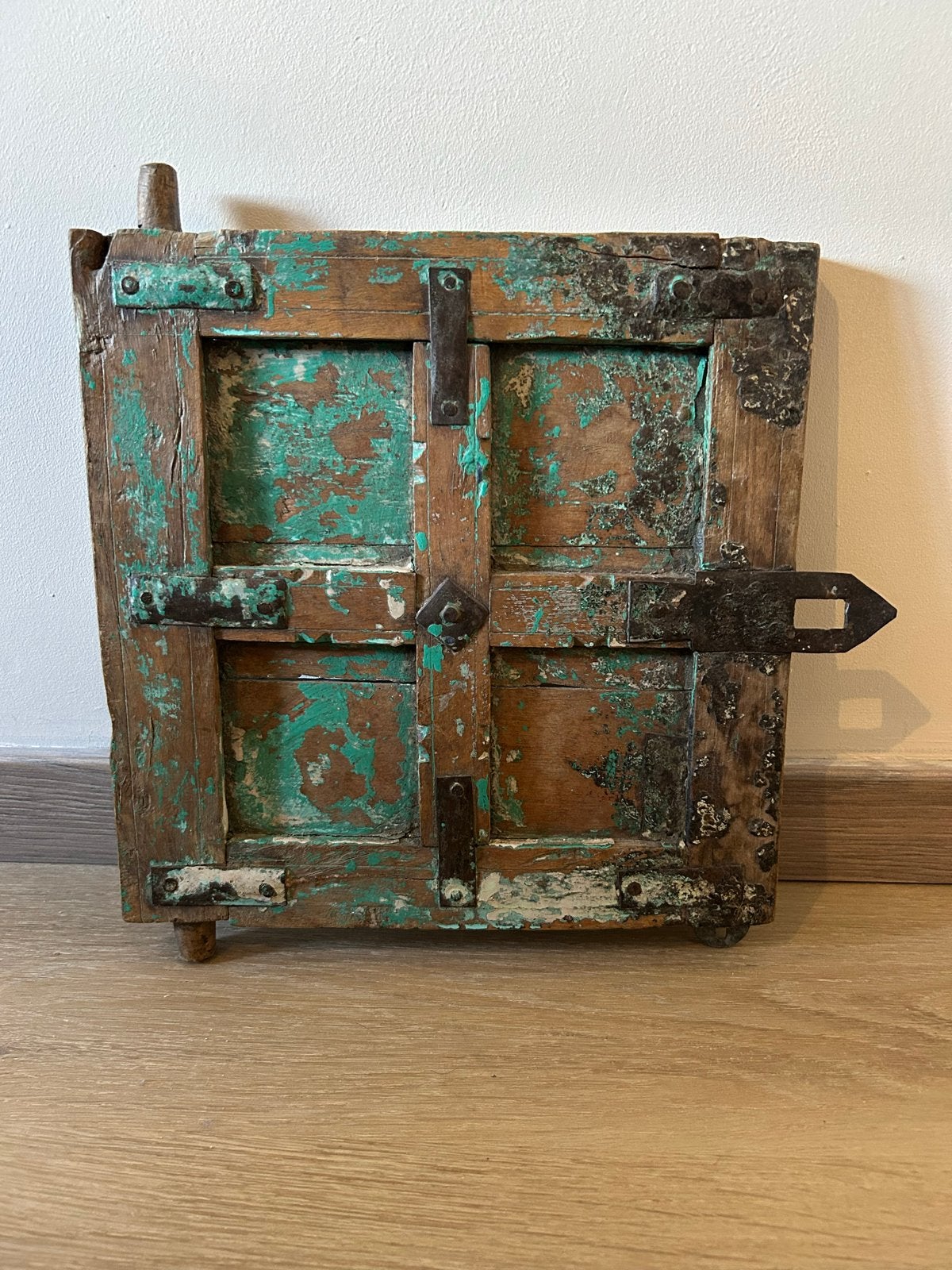 Oud houten luikje, decoratief, 32,5 cm hoog, Ophalen