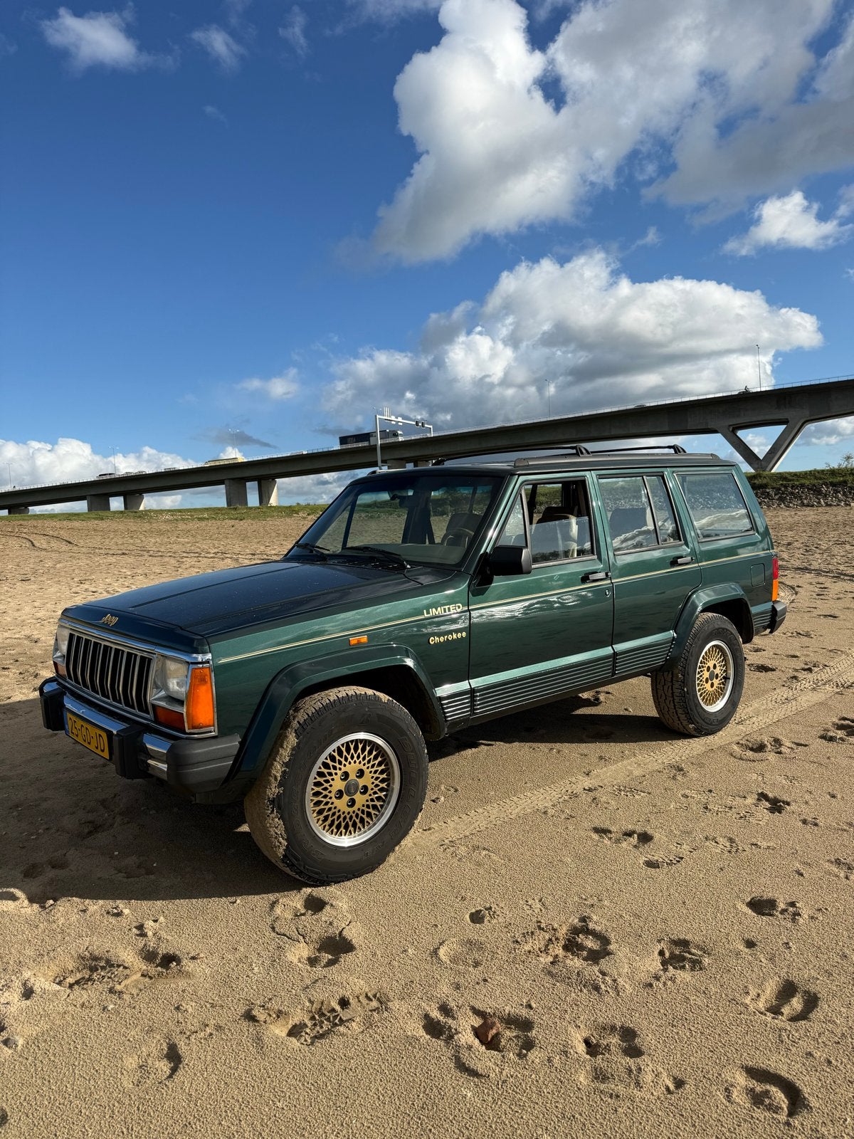 Jeep Cherokee XJ Limited 1992 | Donkergroen | Zeer fraai, Automaat, Beige, 2500 kg, Leder
