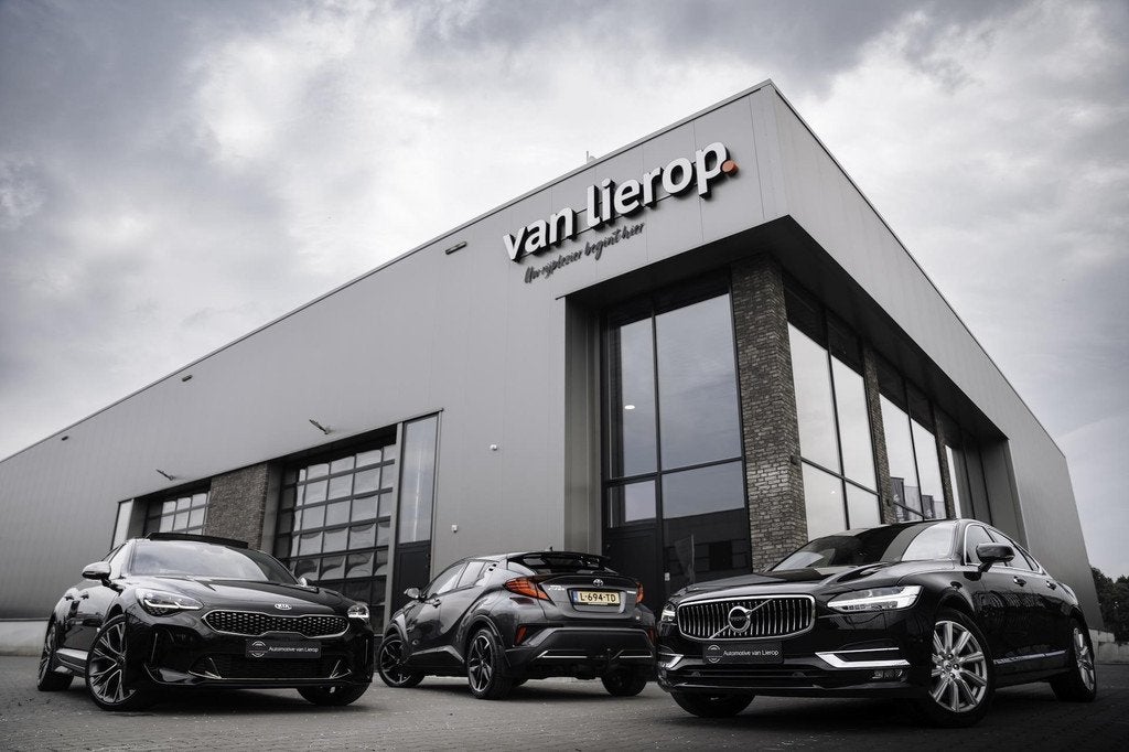 Volvo XC40 1.5 T4 PHEV Ultimate Dark PANO | ACC | H&K | LEDE, Zwart, 129 pk, Zwart, Bedrijf