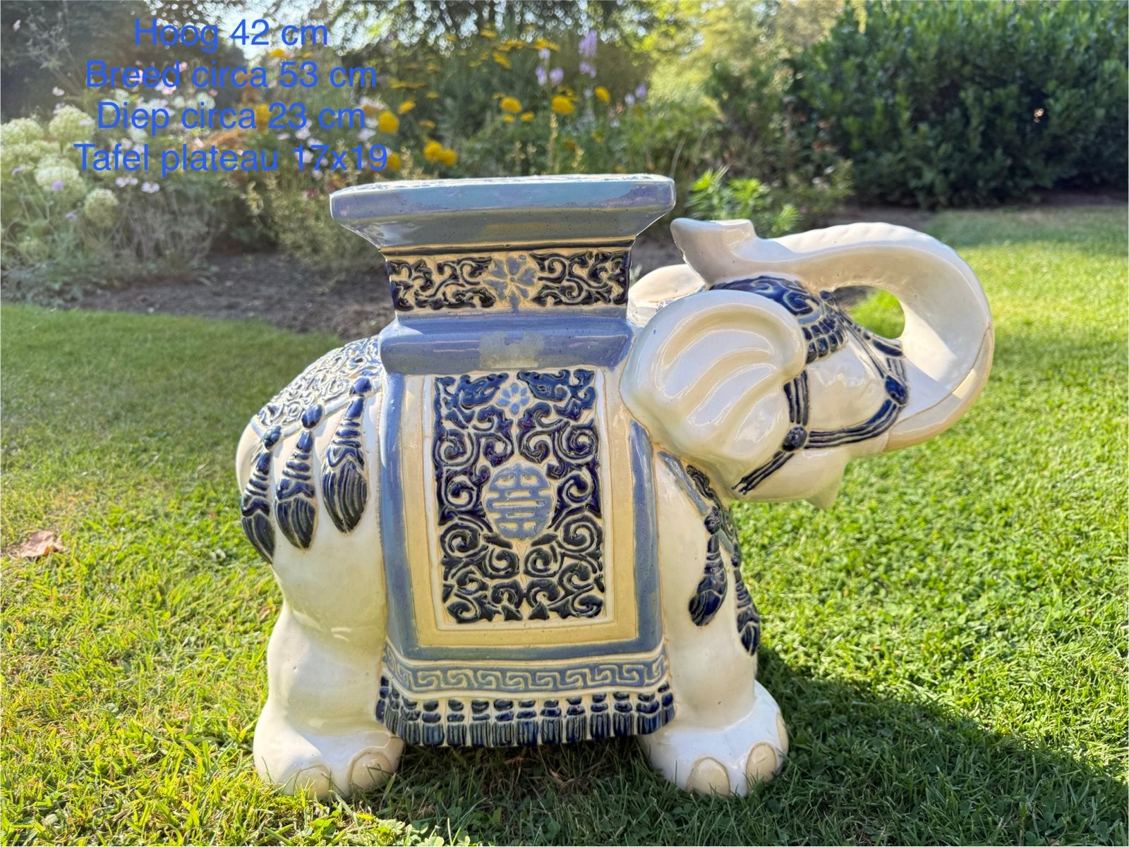 Decoratieve olifant kruk/ bijzettafel, blauw-wit keramiek, Ophalen