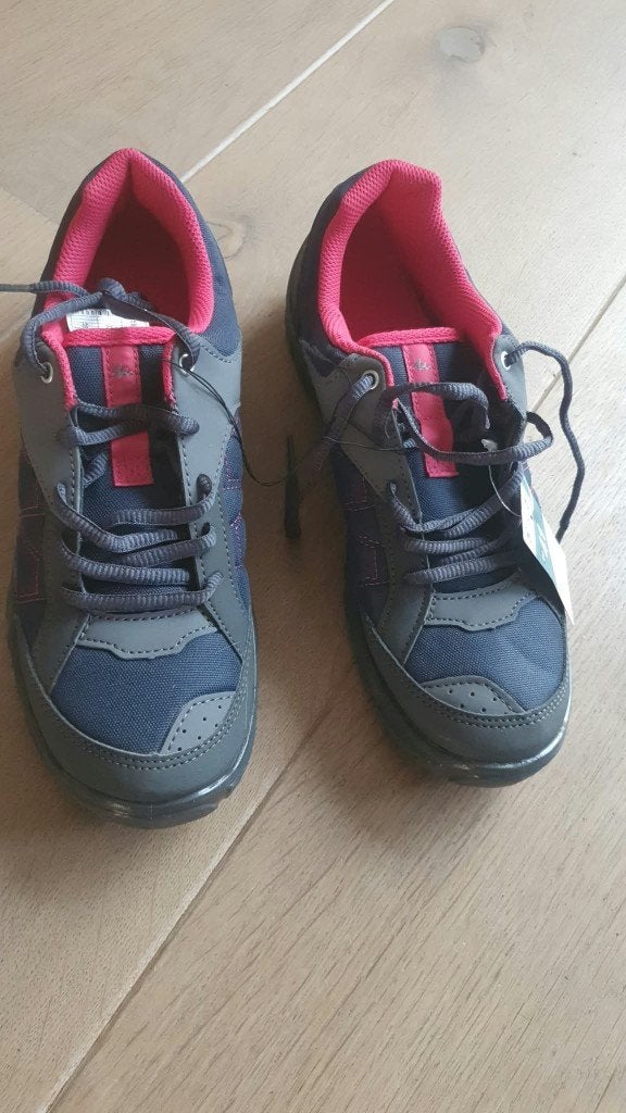 Wandelschoenen (Decathlon) maat 41 (Nieuw met kaartje), Ophalen, Nieuw, Schoenen
