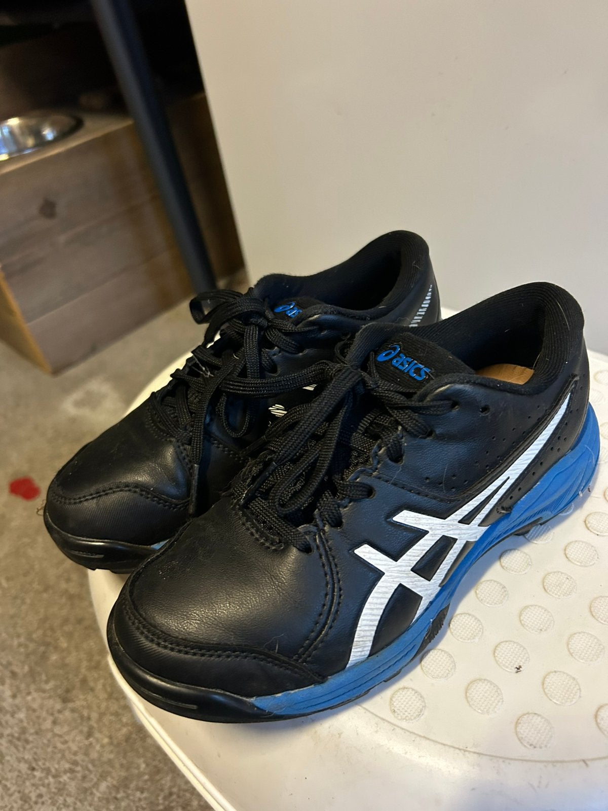 Hockeyschoenen (mt. 32,5), Sport en Fitness, Ophalen, Zo goed als nieuw, Schoenen