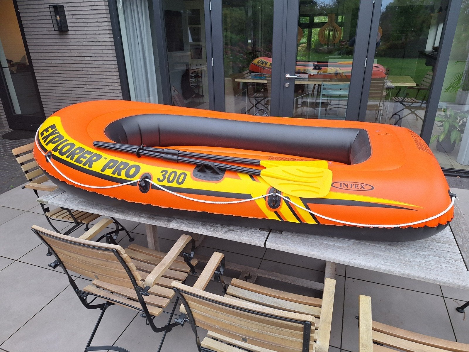 Intex Explorer Pro 300 opblaasboot met peddels, Ophalen, Zo goed als nieuw