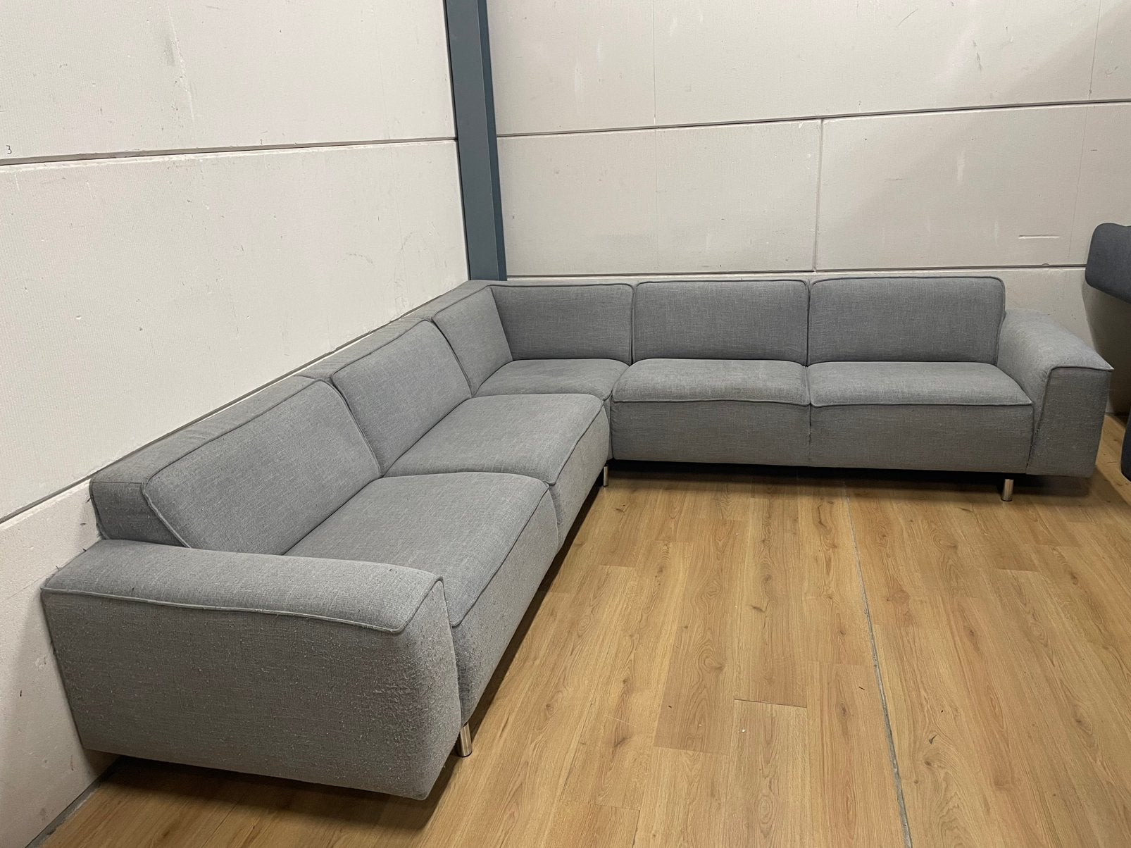Mooie luxe grijze INHOUSE hoekbank - GEREINIGD!!!, Ophalen, Luxe, Hoekbank, 300 cm of meer