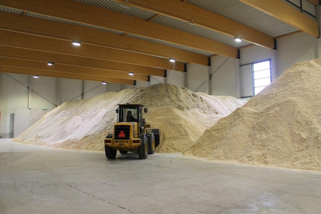 Zaagsel los gestort geschikt voor koeien ligboxen en vee, Weidegang, 4 paarden of pony's of meer
