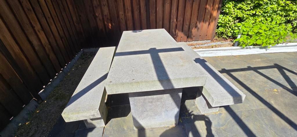 Robuuste betonnen picknicktafel met banken, Ophalen, Gebruikt, Rechthoekig, Overige materialen