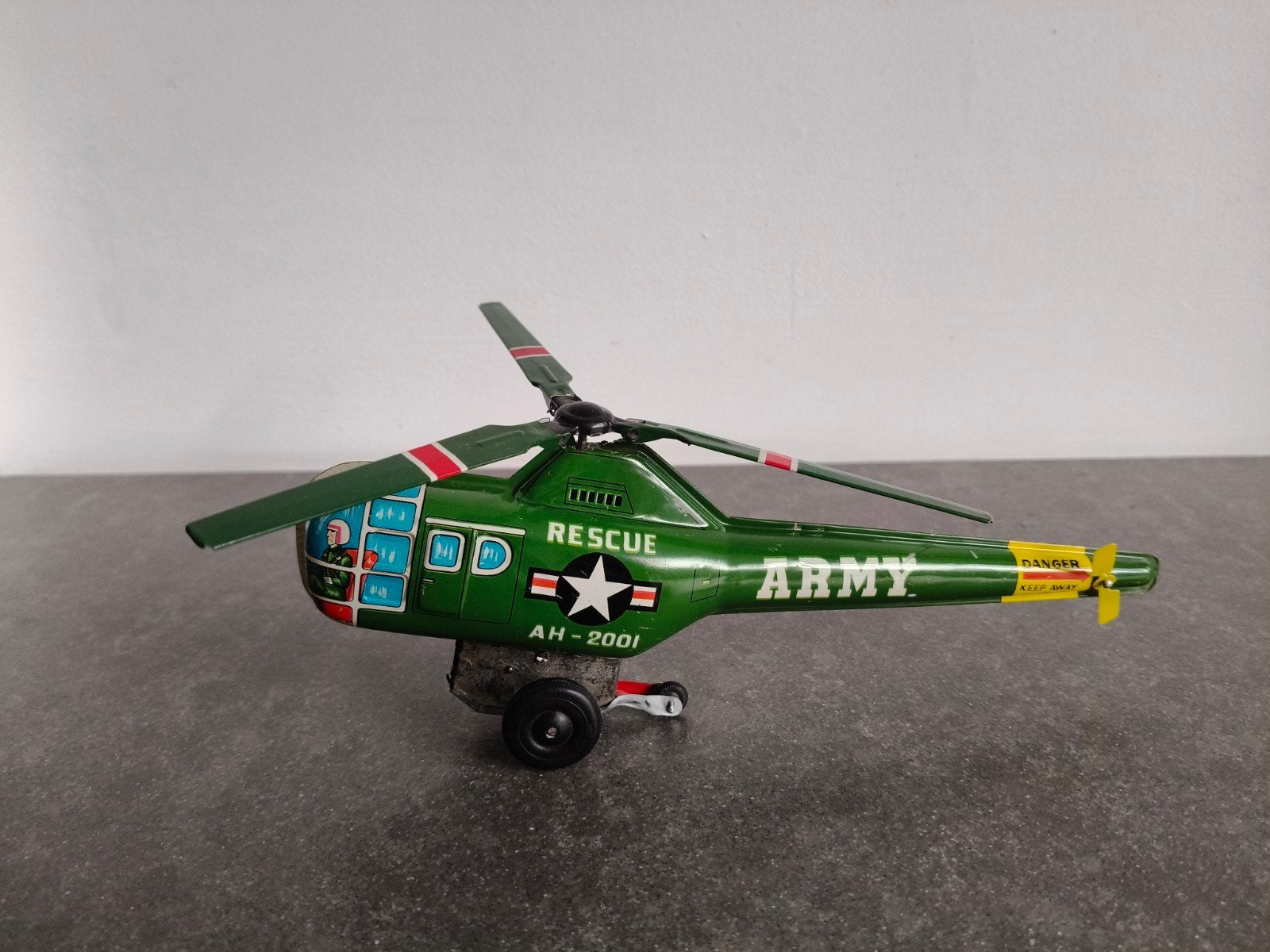 Takatoka Japan 1952 tinnen Helicopter speelgoed post WW2, Verzamelen, Ophalen of Verzenden, Gebruikt, Schaalmodel