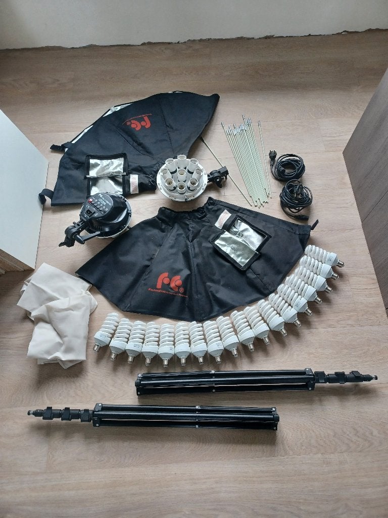 Fotolampen  / Studiolampen, Audio, Tv en Foto, Gebruikt, Falcon Eyes, Complete fotostudio, Inclusief lampen