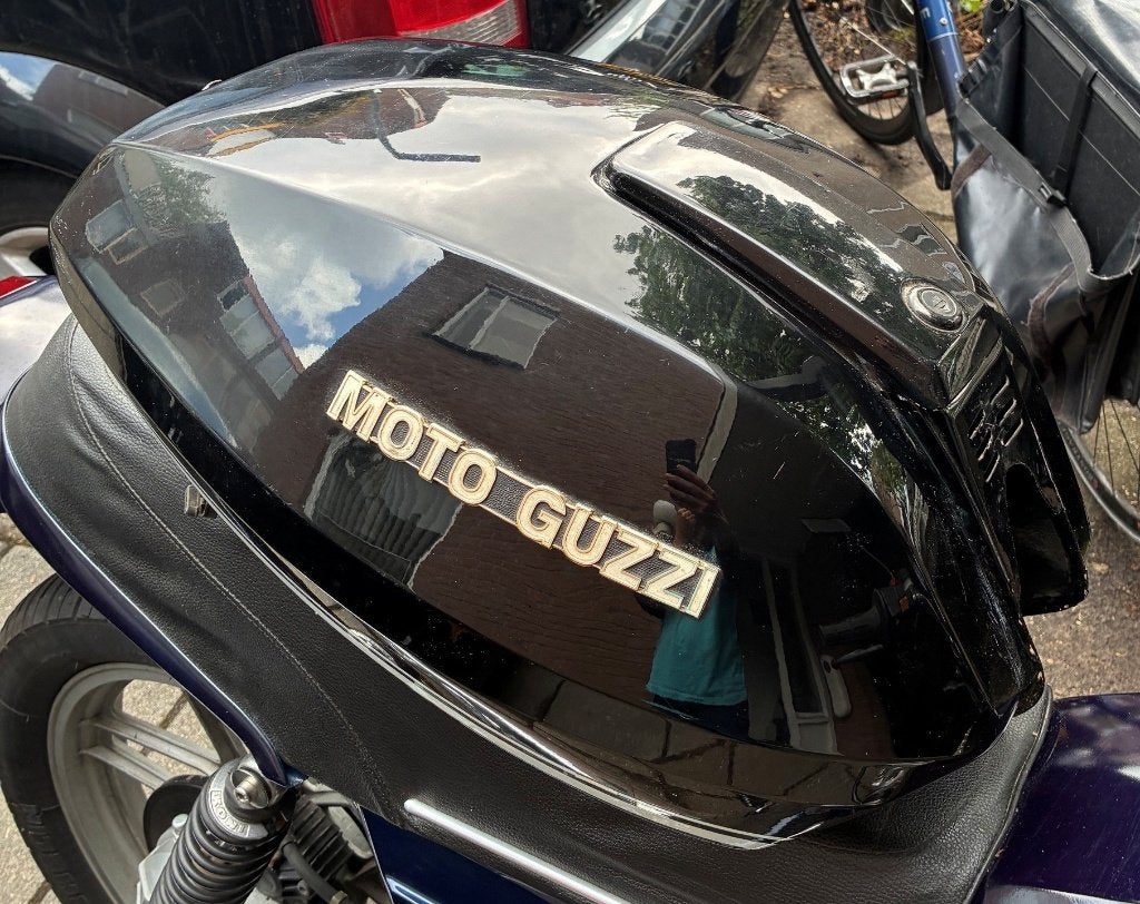 Moto guzzi tank zwart, Motoren, Ophalen, Gebruikt