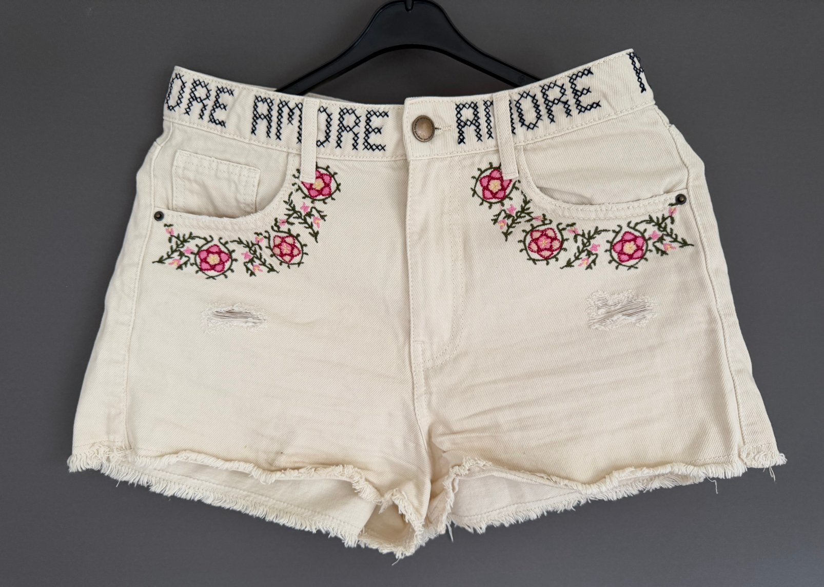 Ecru short van jeansstof Desigual, Ophalen of Verzenden, Nieuw, Overige kleuren, W28 - W29 (confectie 36)