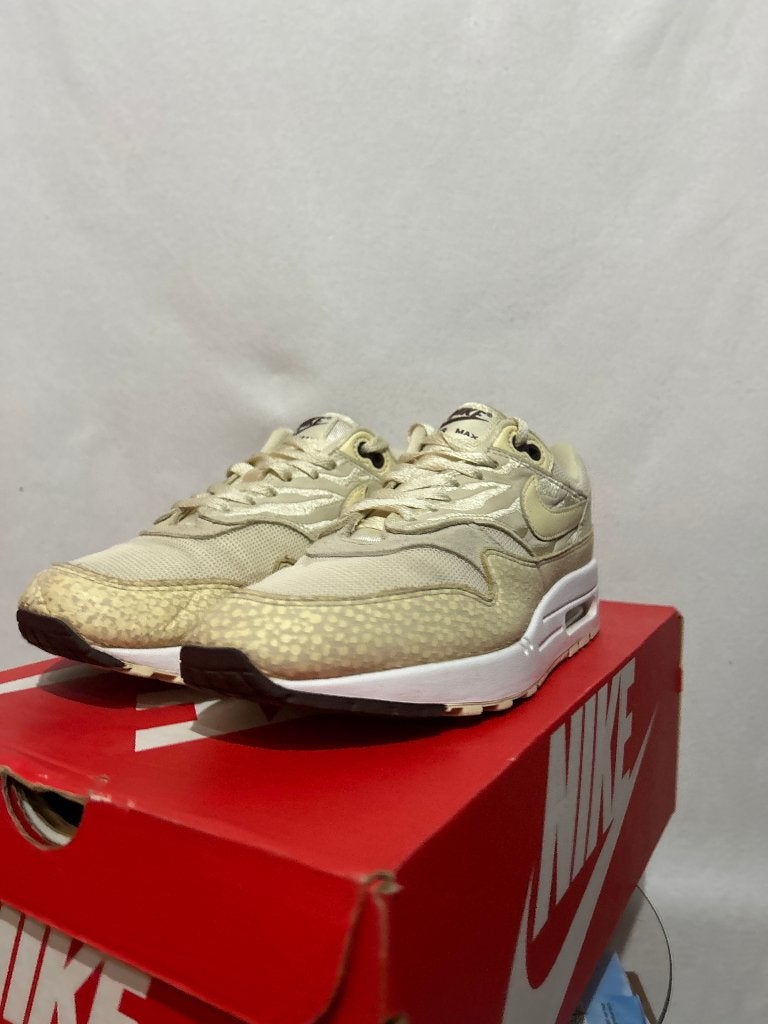 Maat 43 - Nike Air Max 1 ’87 Coconut Milk, Kleding | Heren, Overige kleuren, Verzenden, Nike, Sneakers of Gympen